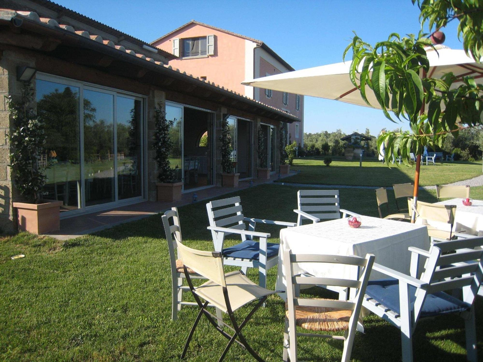 Agriturismo Casale Bonaparte Cellere ภายนอก รูปภาพ