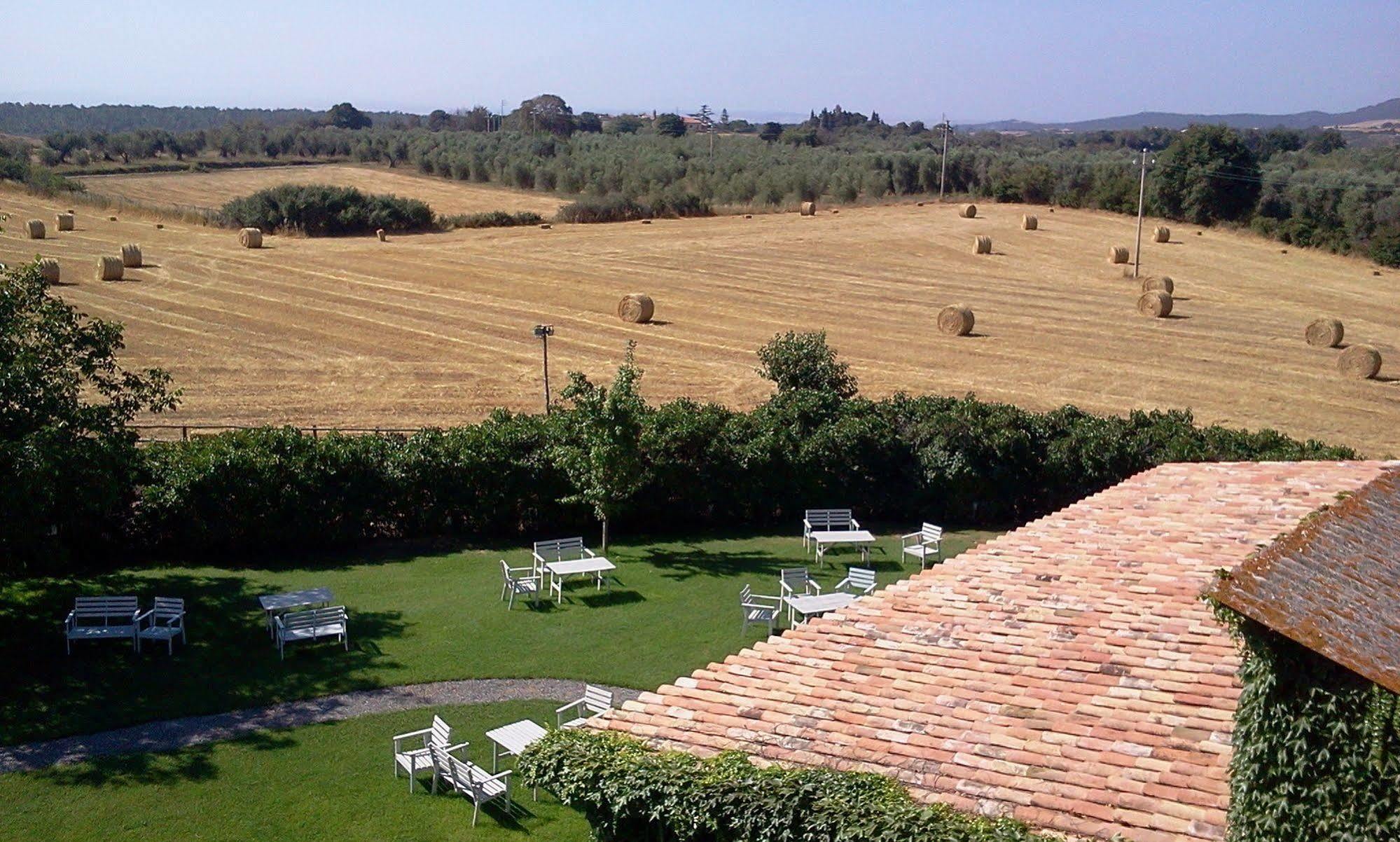 Agriturismo Casale Bonaparte Cellere ภายนอก รูปภาพ