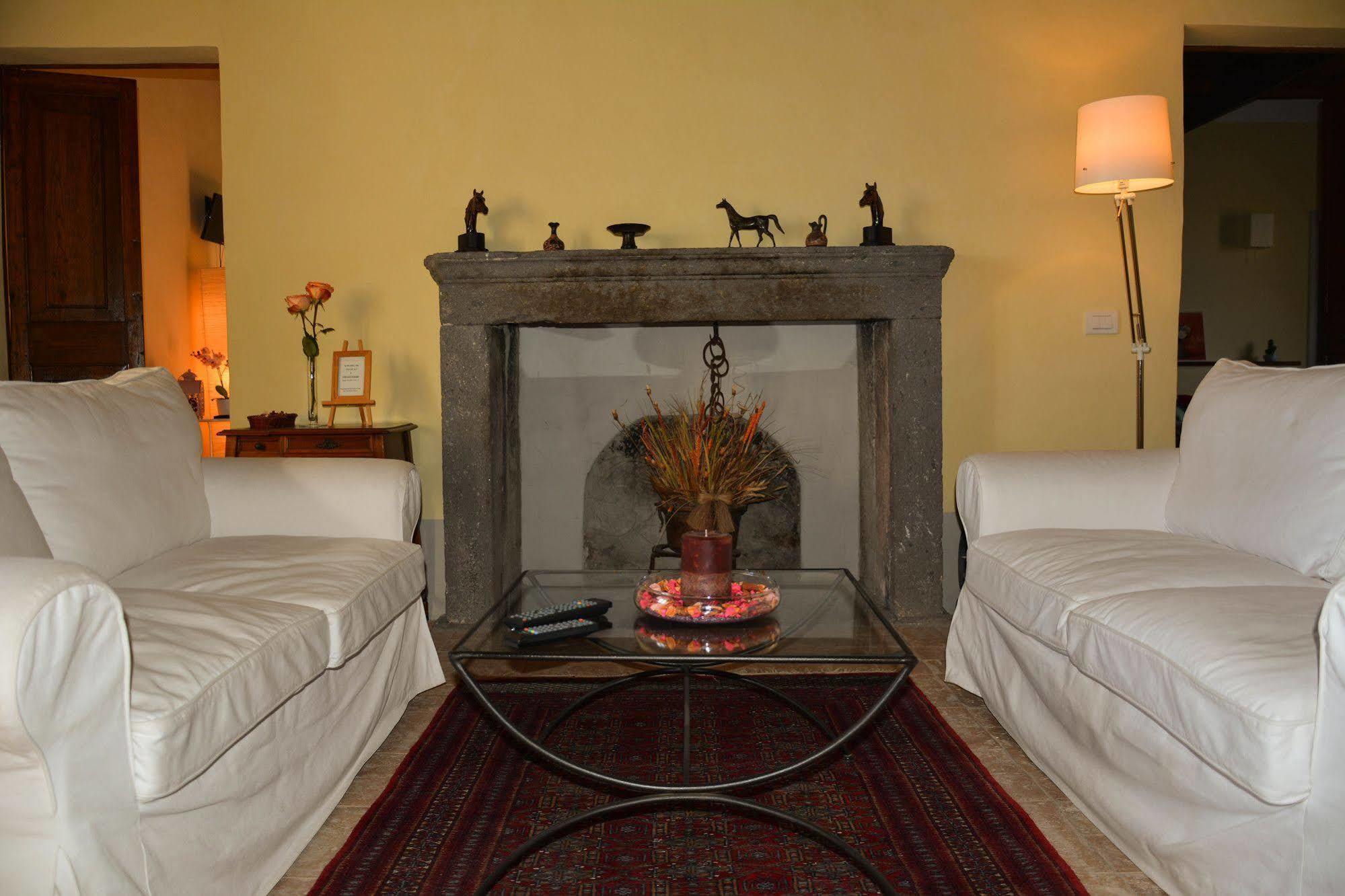 Agriturismo Casale Bonaparte Cellere ภายนอก รูปภาพ